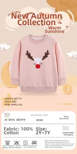 Dettaglio felpa in cotone rosa con ricamo di renna in 3D per bambini e bambine