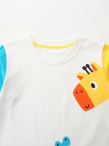 Kids long sleeve t-shirt with cartoon giraffe print and stylish color block sleeves