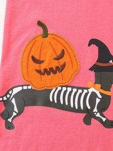 Abito rosa di Halloween per bambina con ricamo di bassotto e zucca in cotone a maglia
