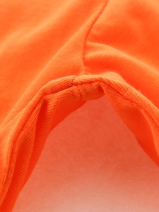 T-shirt manches longues garçon en coton orange avec coutures renforcées et coutures plates