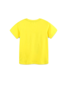 Rückansicht eines leuchtend gelben Baumwoll-T-Shirts für Jungen mit klassischem Rundhals