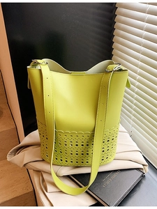 Damen Laserschnitt PU Leder Beuteltasche Minimalistische Hohl Schultertasche Elegante Crossbody Eimer Tasche Mode Handtasche