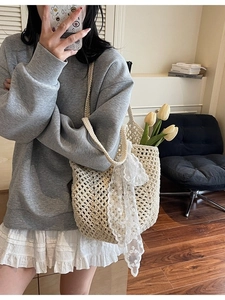 Grand sac cabas au crochet ajouré blanc crème avec dentelle florale pour vacances d'été