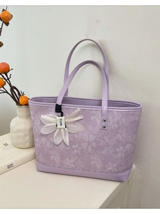 Women Large Capacity Floral Embroidered Tote Bag Vintage PU Leather Trim Shoulder Bag Commuting Handbag With Flower Charm