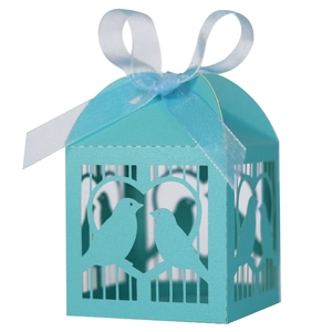 Boîte à bonbons découpée au laser bleu Tiffany avec motif oiseaux et ruban en soie