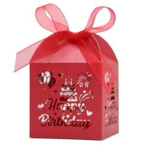 Boîte à bonbons découpée au laser Happy Birthday avec ruban rouge et motifs