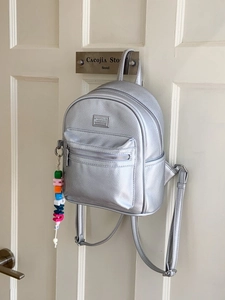 Sac à Dos Mini en Cuir PU Motif Litchi pour Femmes Grande Capacité Décontracté Voyage École Navettage Sac Avec Pendentif Alphabet