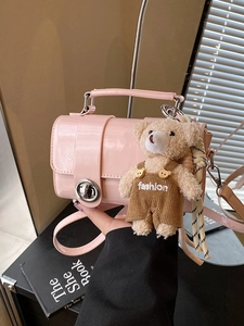 Fashion PU Leather Pillow Bag For Women Summer Glossy Crossbody Shoulder Bag With Cute Bear Pendant Small Top Handle Handbag