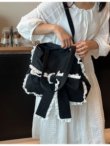 Borsa tote in tela nera con volant bianchi e fiocco grande, borsa a spalla casual