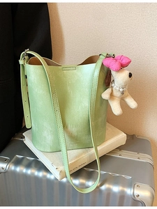 Fashion Women PU Leather Bucket Bag Minimalist Solid Color Small Shoulder Bag With Puppy Pendant Korean Casual Handbag