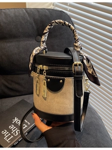 Vintage PU Leather Canvas Patchwork Bucket Bag For Women Niche Design Silk Scarf Handle Shoulder Bag Casual Crossbody Drum Bag