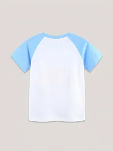Classic cotton raglan t-shirt for boys in white and light blue with a round neck