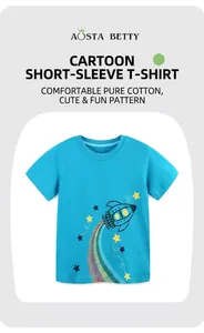 Vue détaillée de l'imprimé fusée sur un t-shirt à manches courtes en coton bleu vif pour enfant