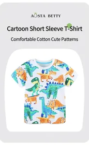 Gros plan sur un T-shirt en coton pour garçons avec imprimés de dinosaures colorés