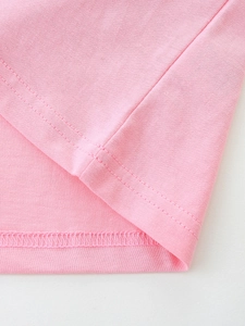 Rosa Baumwoll-T-Shirt für Mädchen mit hochwertiger Doppelnaht am unteren Saumdetail