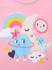 Rosa Baumwoll-T-Shirt für Mädchen mit Sleep Over Squad Regenbogen und Cartoon-Print