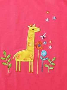 Ensemble fille en coton tricoté rose avec applique girafe et broderie colorée