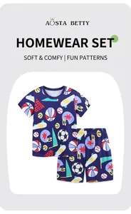 Détail du vêtement de détente pour enfants en coton doux avec motifs de ballons de sport
