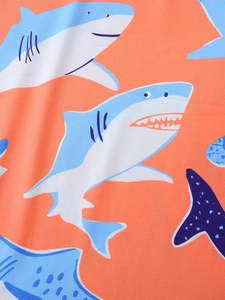 Pyjama d'été pour garçons en coton orange vif avec des motifs de requins animés