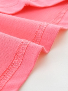 T-shirt rose en coton pour filles avec tissu en maille et finitions de couture robustes