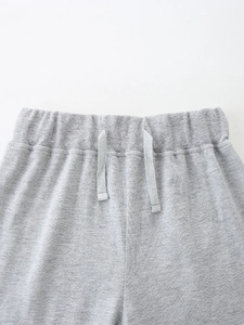 Pantaloncini in maglia grigio mélange per bambini con vita elastica e coulisse piatta