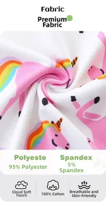 Détail macro du tissu doux à motif licorne avec un mélange de 95% polyester respirant