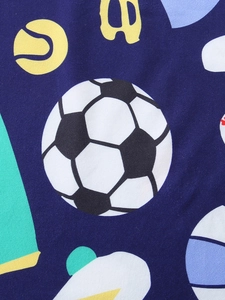 Ensemble de pyjama pour enfants avec imprimé football et texture de tissu sport