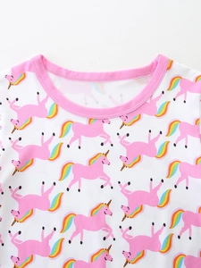 Pyjama d'été pour filles avec motifs de licornes et arcs-en-ciel colorés en coton