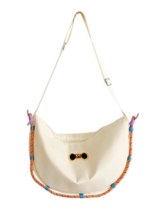 Borsa a mezzaluna crema minimalista con ricamo a cartoni e dettagli in corda arancione
