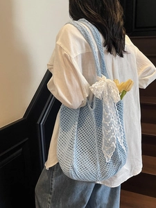 Sac fourre-tout en tricot bleu clair avec nœud en dentelle pour la plage et les loisirs