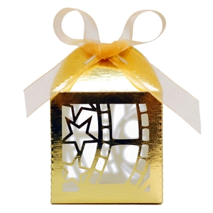 Golden film-themed candy gift box featuring hollow stars and yellow organza ribbon bow