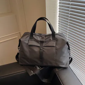 Large Capacity Travel Duffel Bag Lightweight Waterproof Fabric Handbag Weekend Overnight Sports Bag For Men Women Solid Color
