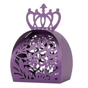 Boîte cadeau couronne violet foncé avec découpe laser pour mariage élégant