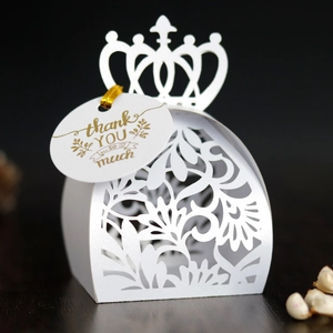 Boîtes à Bonbons Couronne Découpées au Laser Papier Perlé Fleur Ajourée Boîte Cadeau Chocolat pour Mariage Fête Décoration