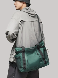 Waterproof large capacity travel bag in dark green nylon for fitness and outdoor sport