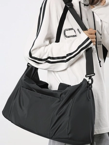 Sac de voyage noir grande capacité pour femme avec bandoulière réglable pour le sport