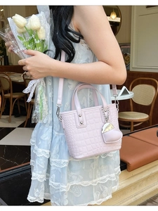 Elegant light purple crocodile pattern bucket bag with heart pendant and long strap