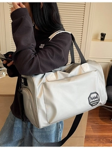 Sac de voyage gris argenté étanche grande capacité avec compartiment à chaussures