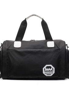 Grand sac de voyage sport noir imperméable avec détails blancs et poche zippée à l'avant