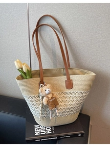 Women Summer Beach Vacation Straw Woven Tote Bag Large Capacity Hollow Out Weaving Shoulder Bag With Plush Bear Pendant