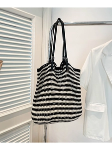 Korean Niche Contrast Color Striped Woven Straw Tote Bag Large Capacity Casual Shoulder Bag Vacation Beach Bag For Women