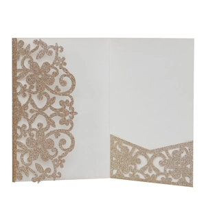 Partecipazione matrimonio traforata al laser color oro champagne con glitter e fiori