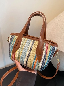 Sac seau bohème tissé coloré avec poignées en cuir marron et bandoulière en métal doré