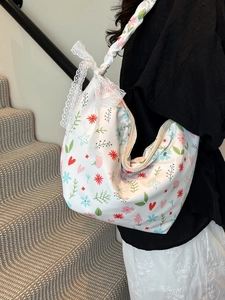 Floral oxford fabric shoulder bag with lace bow detail and large capacity for women