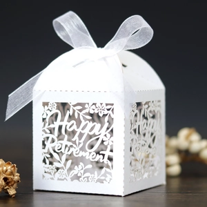 Boîtes à Bonbons Happy Retirement Découpées au Laser Avec Rubans Papier Nacré Boîte Cadeau Florale pour Célébration de Retraite
