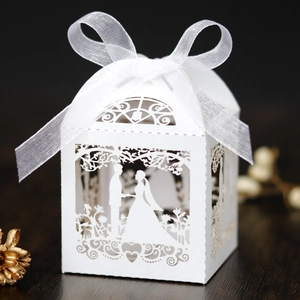 Laser Cut Candy Boxes Pearlescent Paper Silhouette Bride Groom Heart Hollow Favor Boxes For Wedding Party Guest Gifts
