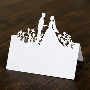Laser Cut Wedding Place Cards Pearlescent Paper Table Name Cards Silhouette Floral Design For Elegant Banquet Party Decoration