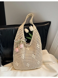 Women Straw Woven Tote Bag Hollow Out Large Capacity Shoulder Bag With Tulip Artificial Pearl Pendant Beach Shopping Bag