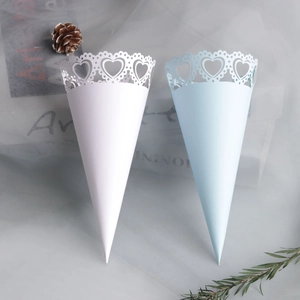 Laser Cut Hollow Heart Paper Confetti Cones Wedding Petal Flower Holder For Party Decoration Bridal Shower Table Favor Box