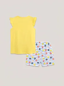 Meisjes zomersset met gele ruches top en gestreepte korte broek met bloemen